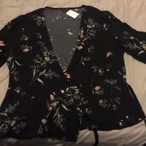 Dynamite wrap top